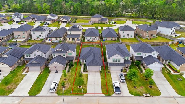 1223 Blue Hazel Court, Pinehurst, TX 77362