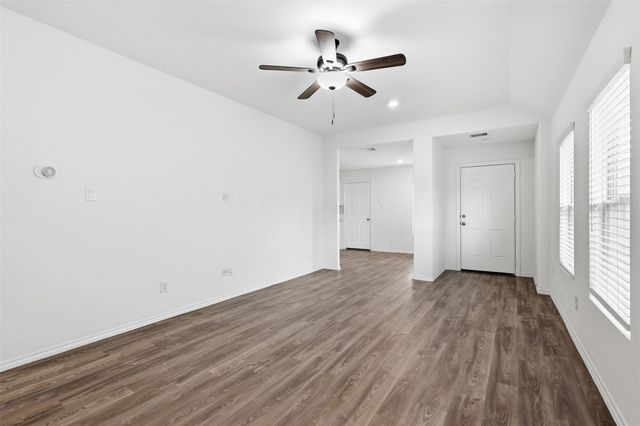 1223 Blue Hazel Court, Pinehurst, TX 77362