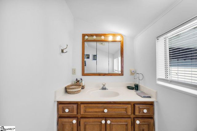 235 Cedar Hill Lane, Waterloo, SC 29384