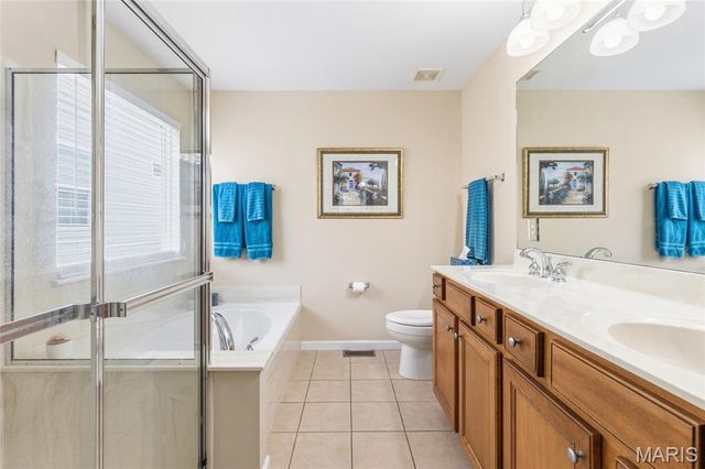 961 Promenade Court, Dardenne Prairie, MO 63368