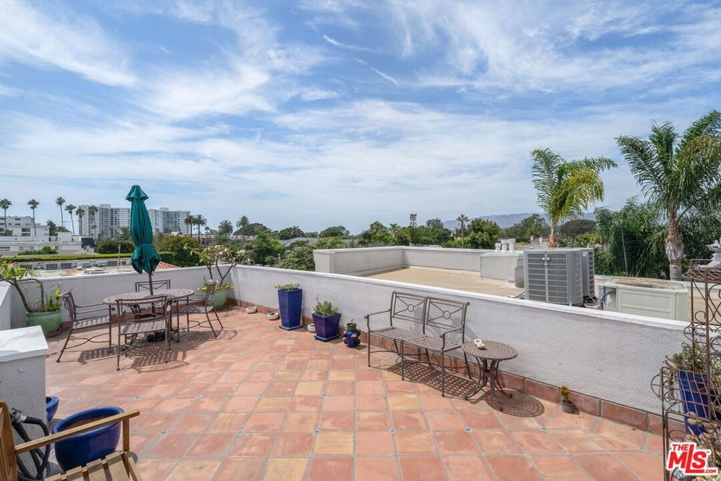 446 San Vicente Boulevard 106, Santa Monica, CA 90402 — photo 3