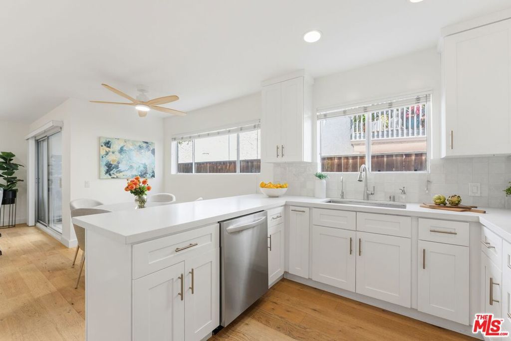 446 San Vicente Boulevard 106, Santa Monica, CA 90402 — photo 4