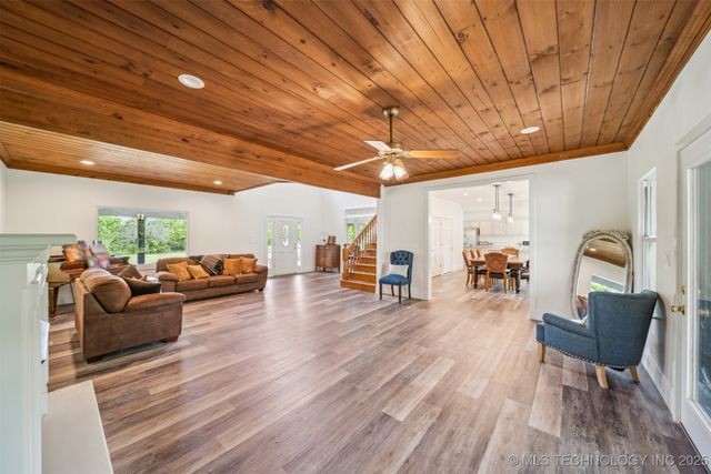 1001 County Road 2265, Skiatook, OK 74070