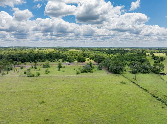 6507 Atakapan Trail, Bedias, TX 77831