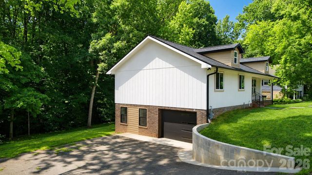 32 Bowen Drive, Belmont, NC 28012
