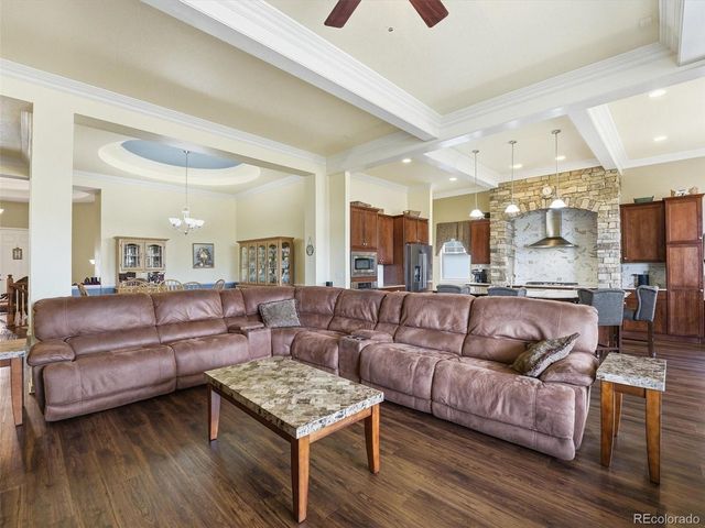6945 S Robertsdale Way, Aurora, CO 80016