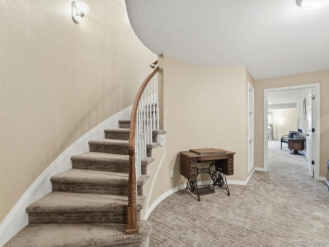 6945 S Robertsdale Way, Aurora, CO 80016