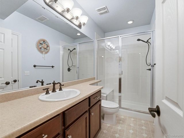 6945 S Robertsdale Way, Aurora, CO 80016