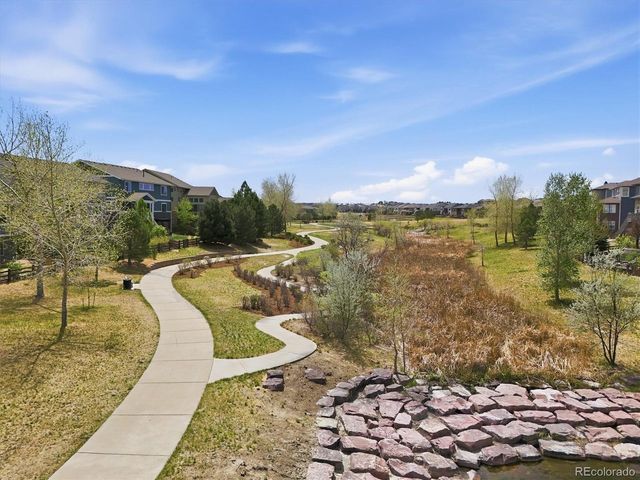 6945 S Robertsdale Way, Aurora, CO 80016