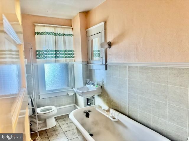222 S SCHUYLKILL AVE, Shenandoah, PA 17976