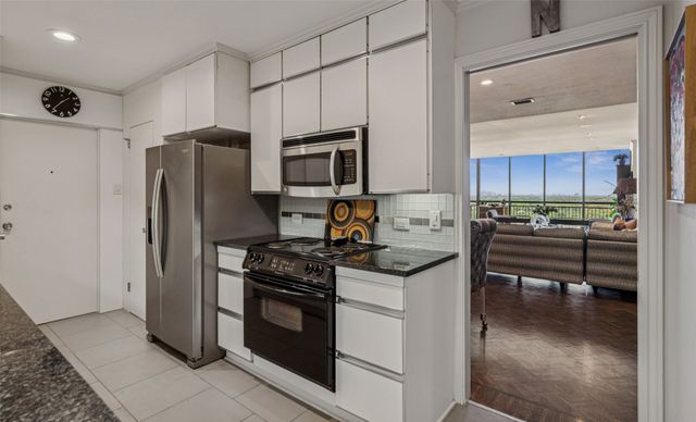 6335 W Northwest Highway 1417, Dallas, TX 75225