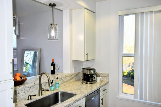 1066 41st Avenue A207, Capitola, CA 95010