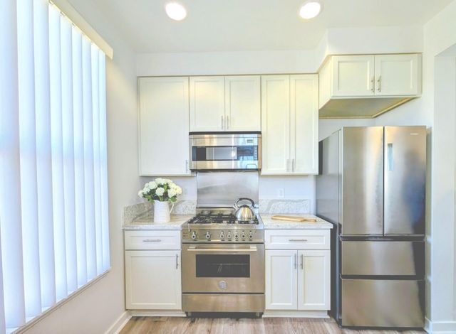 1066 41st Avenue A207, Capitola, CA 95010