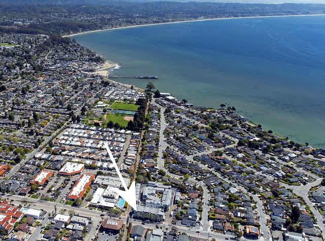 1066 41st Avenue A207, Capitola, CA 95010