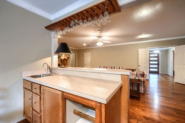 2205 W Hull Street, Denison, TX 75020