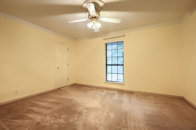 2205 W Hull Street, Denison, TX 75020