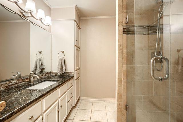 2205 W Hull Street, Denison, TX 75020