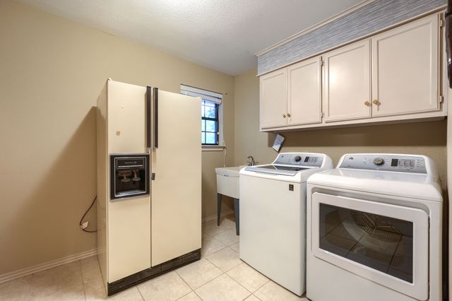 2205 W Hull Street, Denison, TX 75020