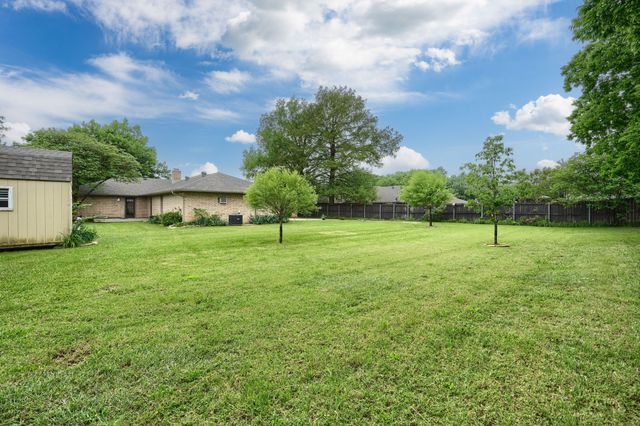 2205 W Hull Street, Denison, TX 75020