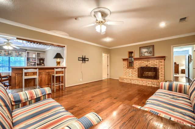 2205 W Hull Street, Denison, TX 75020