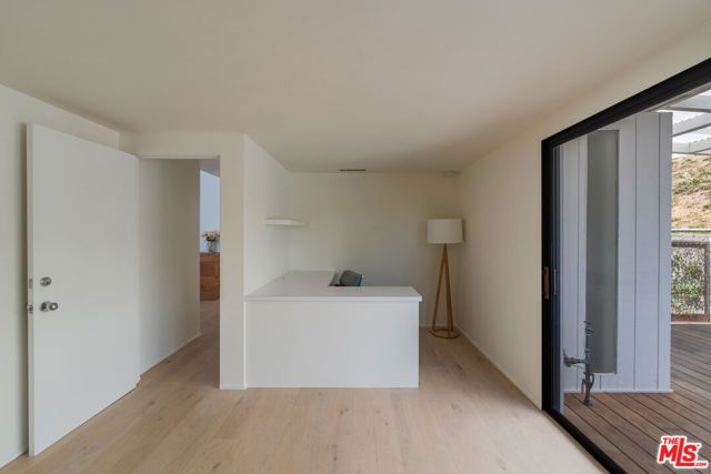 1071 Tellem Drive, Pacific Palisades (los Angeles), CA 90272