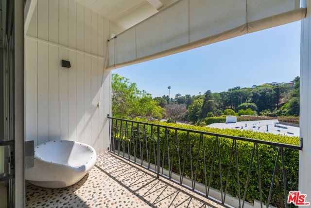 1071 Tellem Drive, Pacific Palisades (los Angeles), CA 90272