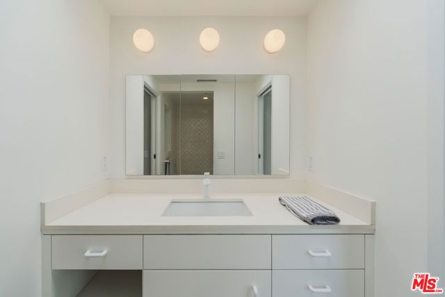 1071 Tellem Drive, Pacific Palisades (los Angeles), CA 90272