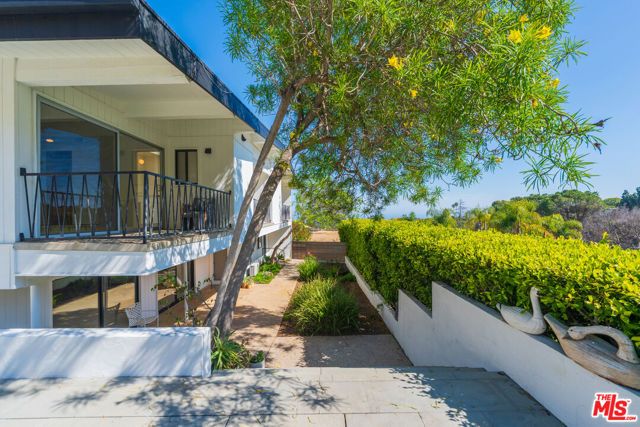1071 Tellem Drive, Pacific Palisades (los Angeles), CA 90272