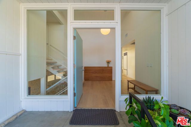 1071 Tellem Drive, Pacific Palisades (los Angeles), CA 90272