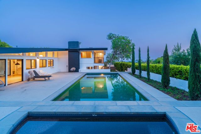 1071 Tellem Drive, Pacific Palisades (los Angeles), CA 90272