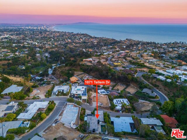 1071 Tellem Drive, Pacific Palisades (los Angeles), CA 90272