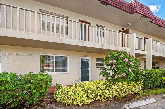 19 Abbey Ln 104, Delray Beach, FL 33446