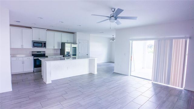 1062 SAND TORCH CIRCLE, Davenport, FL 33837