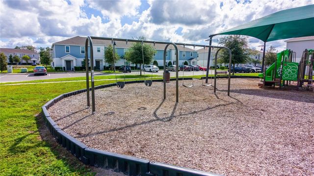 1062 SAND TORCH CIRCLE, Davenport, FL 33837