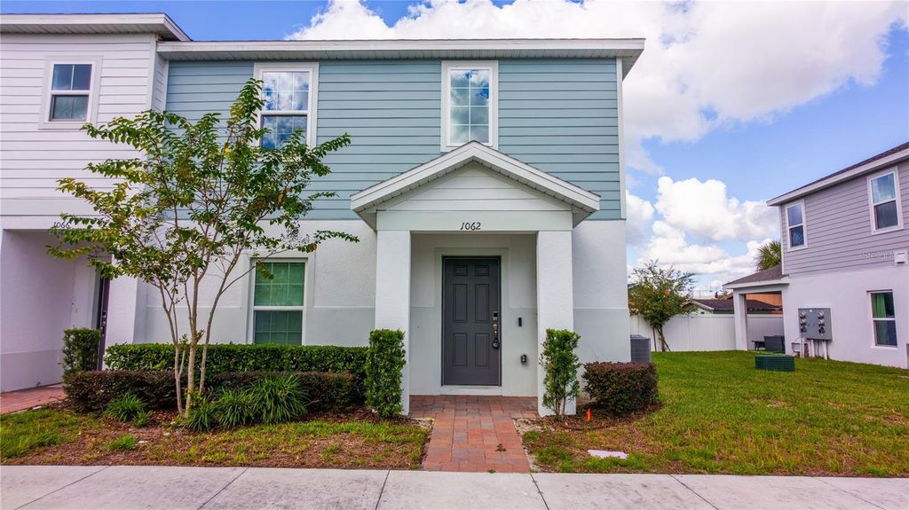 1062 SAND TORCH CIRCLE, Davenport, FL 33837