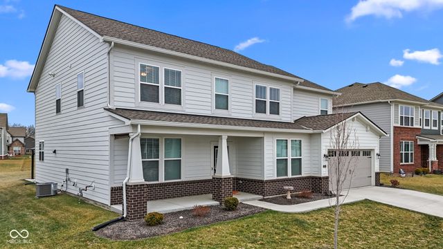 1046 Elmwood Lane, Greenwood, IN 46143