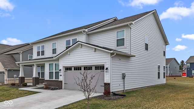 1046 Elmwood Lane, Greenwood, IN 46143