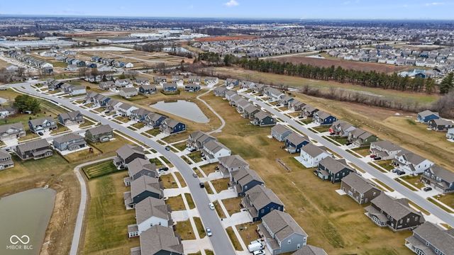 1046 Elmwood Lane, Greenwood, IN 46143