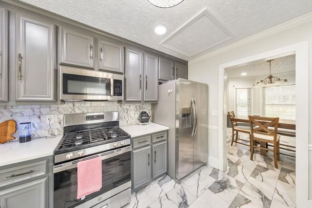 429 Etowah Valley Way, Woodstock, GA 30189