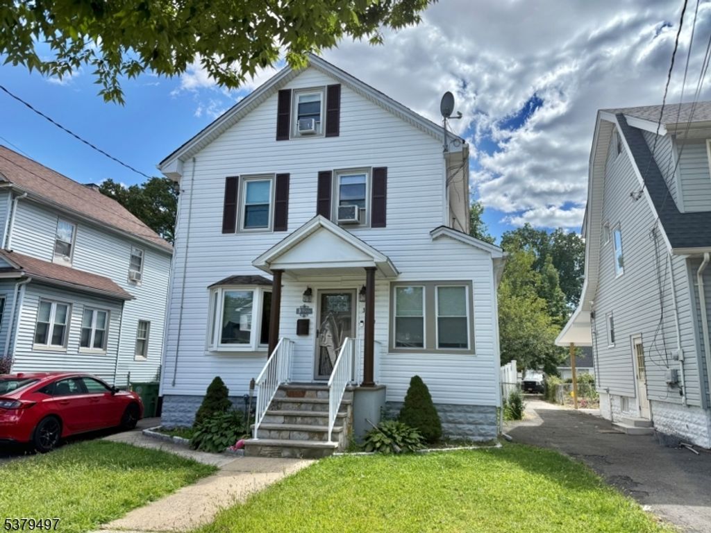 339 W 3Rd Ave, Roselle Boro, NJ 07203