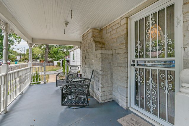 2021 S Jefferson Avenue, Springfield, MO 65807