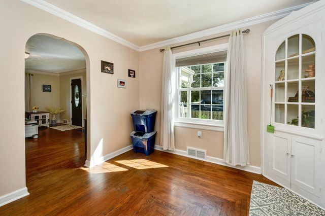 2021 S Jefferson Avenue, Springfield, MO 65807