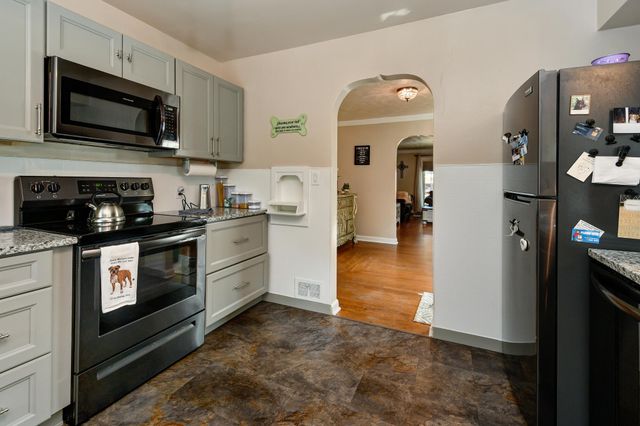 2021 S Jefferson Avenue, Springfield, MO 65807