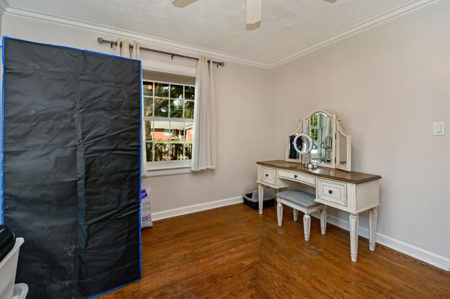 2021 S Jefferson Avenue, Springfield, MO 65807