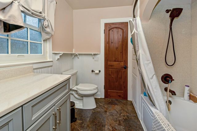 2021 S Jefferson Avenue, Springfield, MO 65807