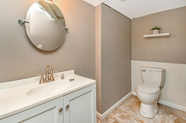 2021 S Jefferson Avenue, Springfield, MO 65807