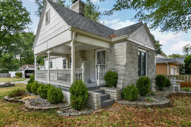 2021 S Jefferson Avenue, Springfield, MO 65807