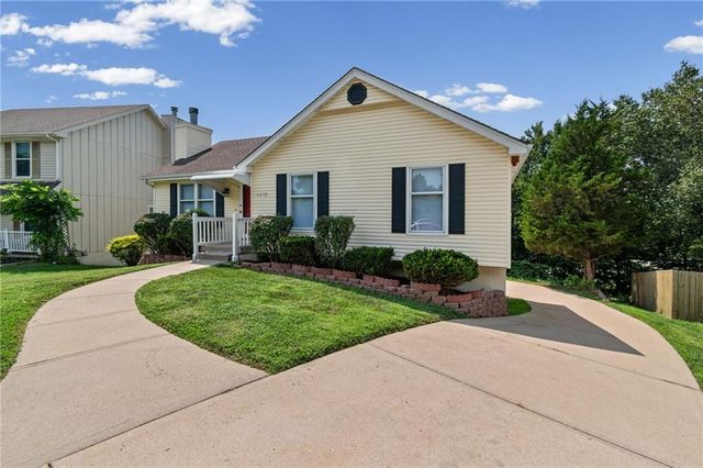 7218 N Pennsylvania Avenue, Kansas City, MO 64118