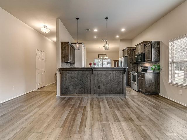12487 Lakota Drive, Choctaw, OK 73020