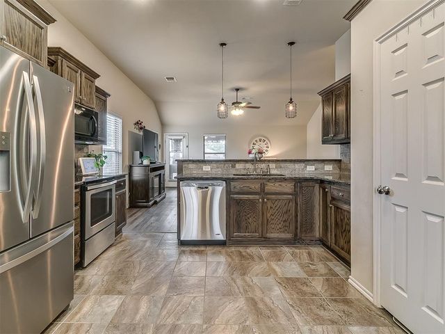 12487 Lakota Drive, Choctaw, OK 73020